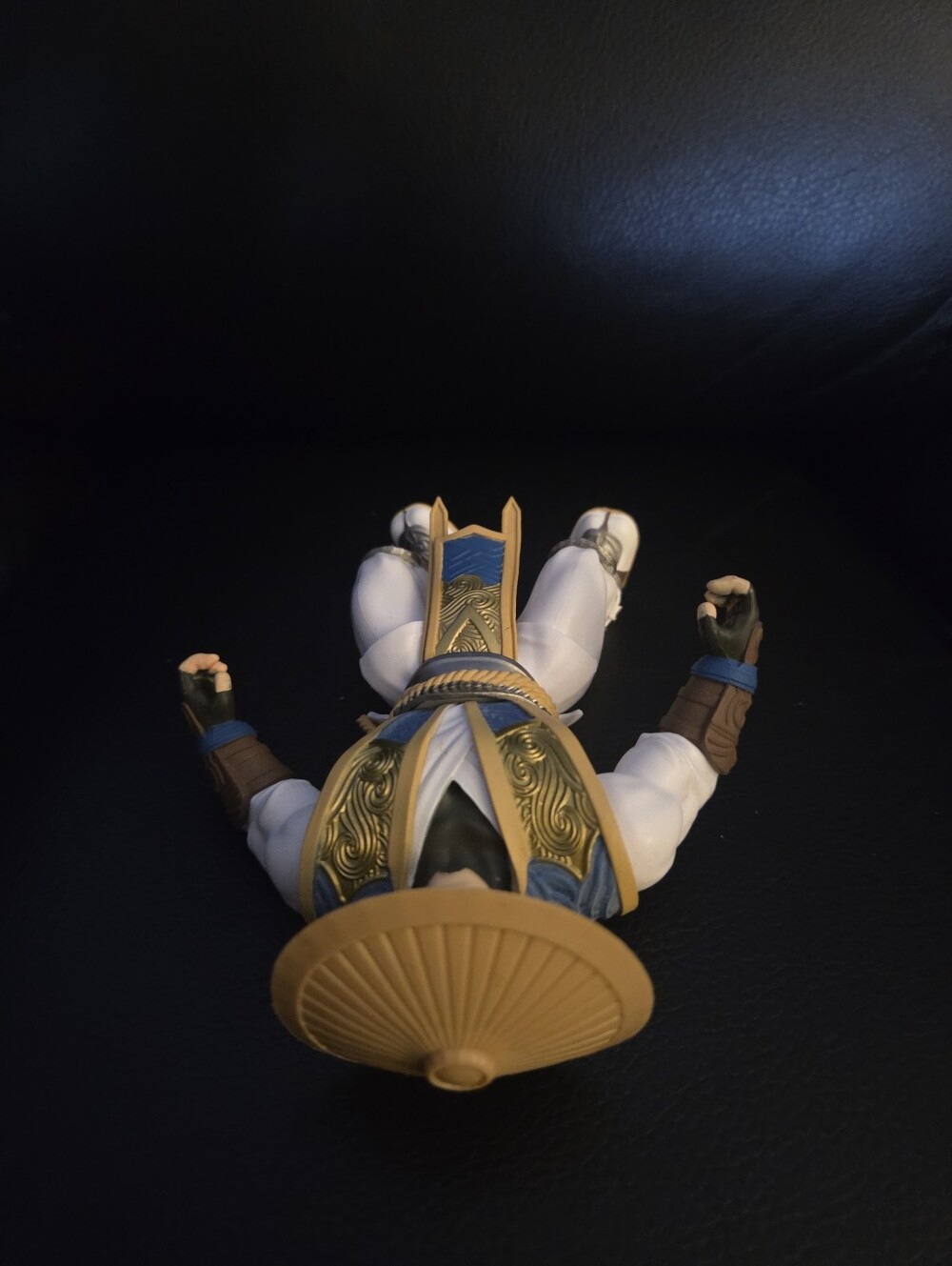 Funko Mortal Kombat Raiden Action Figure - Picture 5 of 7